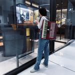 拉手风琴的刘律师