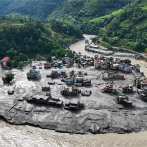 T134 尼泊尔冰崩灾害中的四类人：朝圣者、水电工作者、旅行者与当地人