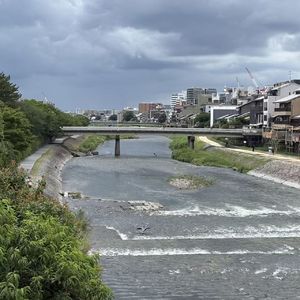 22.一水浮沤起复灭,今日方知我是我