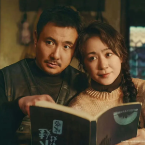 《抓娃娃》为什么没那么好笑?背离严肃叙事的喜剧