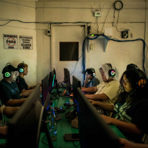 对话留美社会学者李子：家庭妇女这个“职业”，其实是被技术创造出来的 | pilot 03