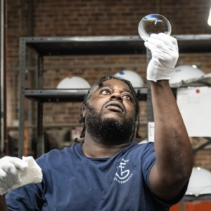 美国制造业回流计划遇挫，近四成重大项目进度滞后或停摆