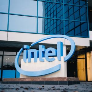 德银研报：美国政府直接入股英特尔，持股近 10%！