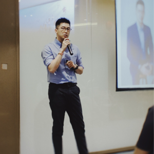 Vol.95 国企科长的叛逆之路：我为什么拆了金饭碗去卖保险？