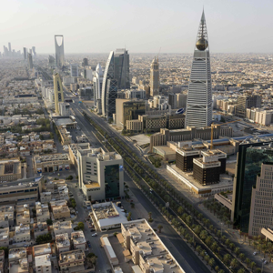 E123. 沙特ETF暴涨后突停牌 | 智能手机电池技术竞争升温