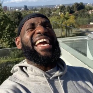 整个NBA还有比詹姆斯更值得去爱的超级巨星吗？