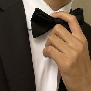 默不作声与奋不顾身