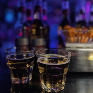 16.🍻｜中年同学聚会：怀旧续集还是社交走过场？