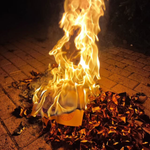 三个词，两个脑洞：当烧纸遇上考场罗曼史