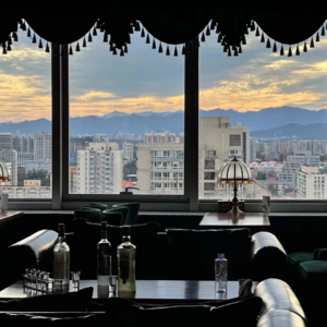 Vol. 07 十年饮客到半个老板,这家酒吧里到底有谁在?(上)