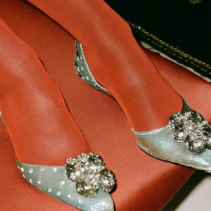 E01.边在哪儿?我擦谁了?