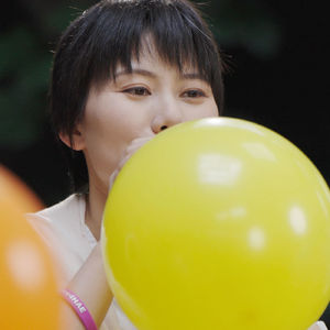 困在「无名」病痛里,在黑暗隧道独自走了 30 年|故事FM 与肿不同