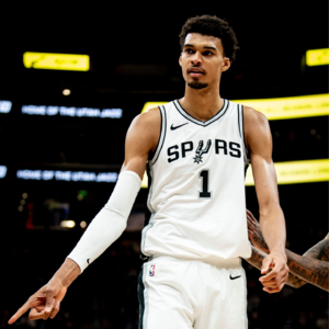 【马刺进步报告S02E03】单场13记三分和5×5，文班亚马哪个数据更奇葩