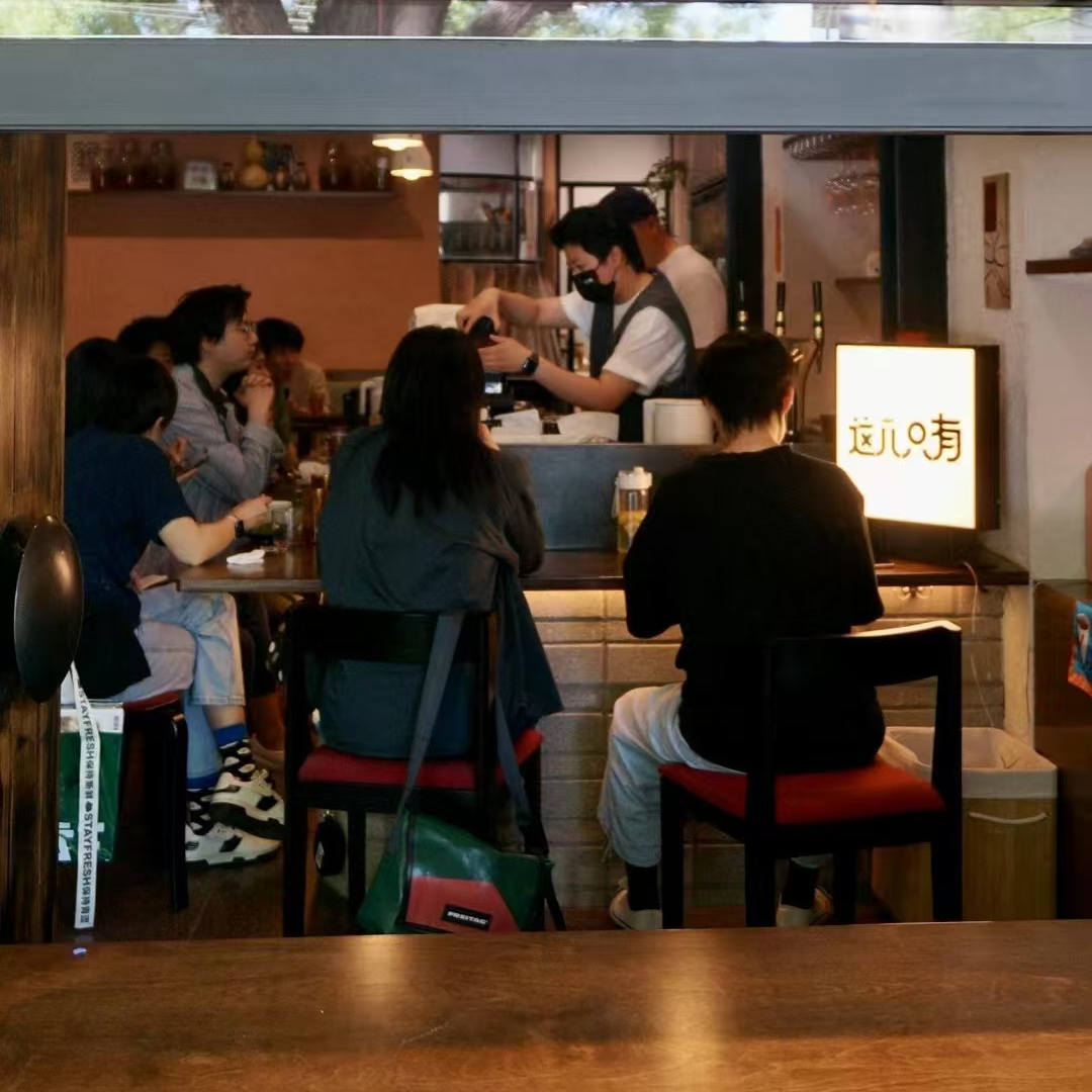 Vol.74 咖啡圈反内卷新业态:咖啡慢闪店