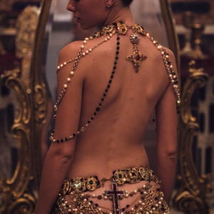 Labubu狂热：我们都想上岸，但《帕特诺普》说海才是归宿