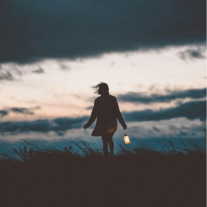 爬出失恋低谷：请别期待别人会给你幸福