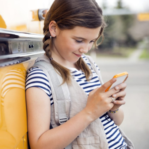 BBC六分钟英语|让孩子远离智能手机