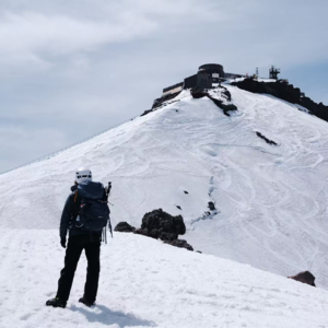 E37 | 逃离东京的那一刻：在写字楼透支的命，我们去山里捡回来