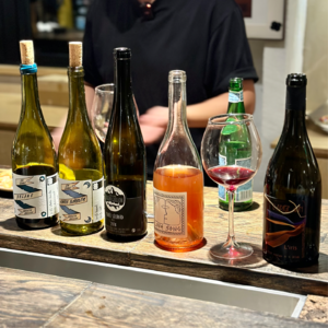 20. 当我们喝酒的时候,我们在喝什么?是酒精本身,是美妙滋味,是艺术作品,还是在喝一种感觉?