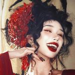 杀死全世界的鸢尾不会悲伤