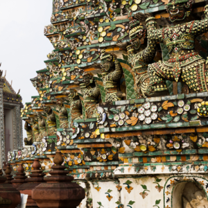 《晓寺》里的轮回困局，美与权力真的无法分离吗？