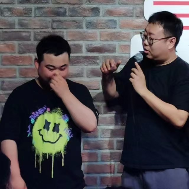 EP01 和在外打工的老板聊异地生活 episode artwork