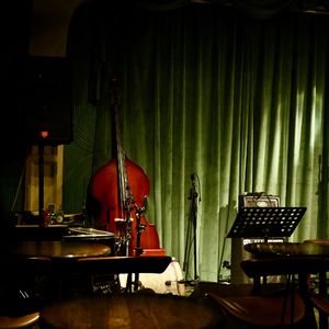 003. 何时开枪？从丧尸片看流行性传染病的防控逻辑