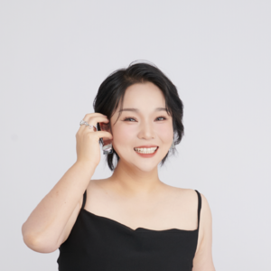 荣耀向我,俯首称臣 | 身价千万的技校差生,300家店后的雌鹰女人