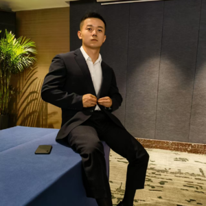 《“擦边”这顶帽子，为什么到处乱扣？》