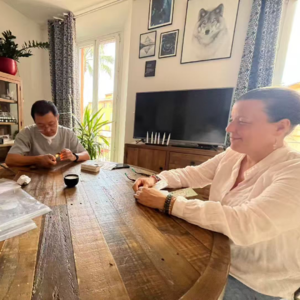 小众香、伪小众香怎么辨？格拉斯调香师带你看透香水圈的 “隐藏分类”