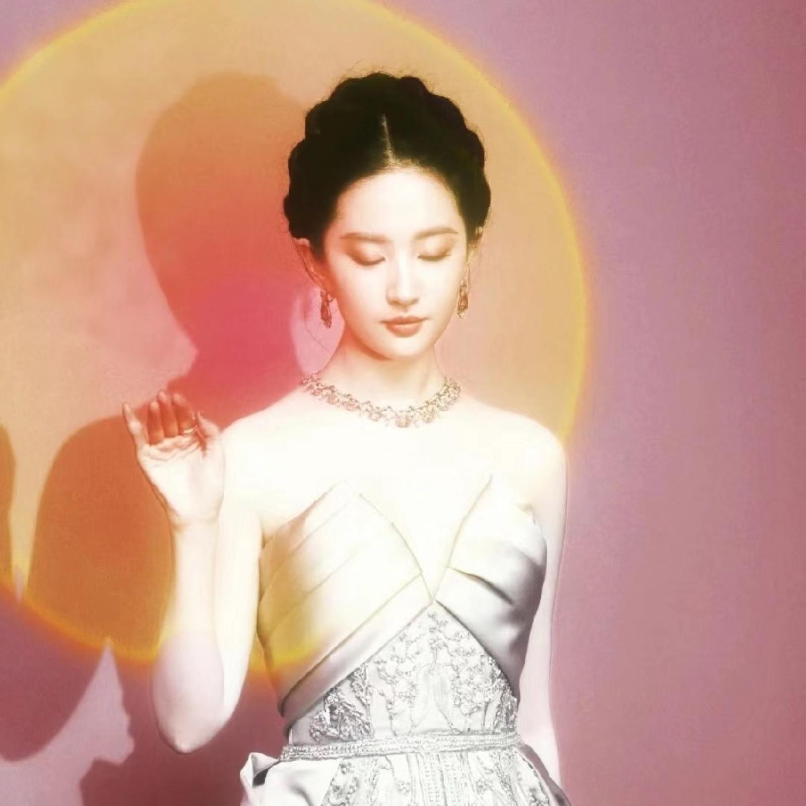 Vol.10: 第一批90后30岁了,土星回归会带来什么样的挑战？ - 灵机一动Dejavu Radio | 小宇宙- 听播客，上小宇宙