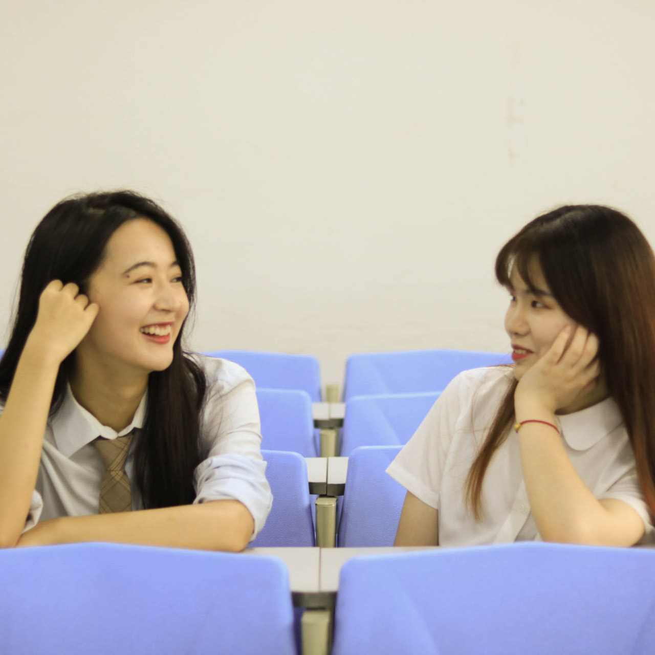 cover of episode EP3.原来世界是个巨大的草台班子，从卷王到躺平只因我想打破规则