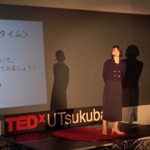 日文TED演讲 | 怎样克服自卑心理,提升幸福感?
