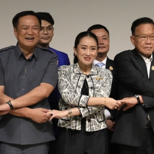 小女儿接棒,他信家族再出一名泰国总理