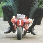 扣脚要用指甲刀