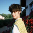 喝星巴克的麦当劳