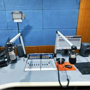 Vol.22《对话入行十年的传媒人:如何度过传媒行业的寒冬?》