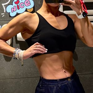 总是慢一拍的Maggie