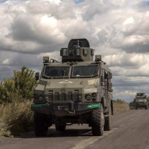 乌军在俄境内升国旗之时，俄军开始猛攻乌东部