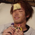 辉辉不吃甜可颂