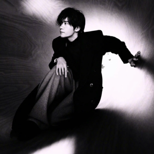 脑瘫、癌症、小人物…易烊千玺在认真演戏！