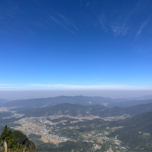 16. 不止景区，武功山拥有城里不曾见过的蓝天与风土。不过，然后呢？