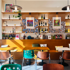 vol.166 边打工边偷师，裸辞后在上海开出两家餐厅的设计师赚钱吗？