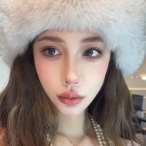 张依依依