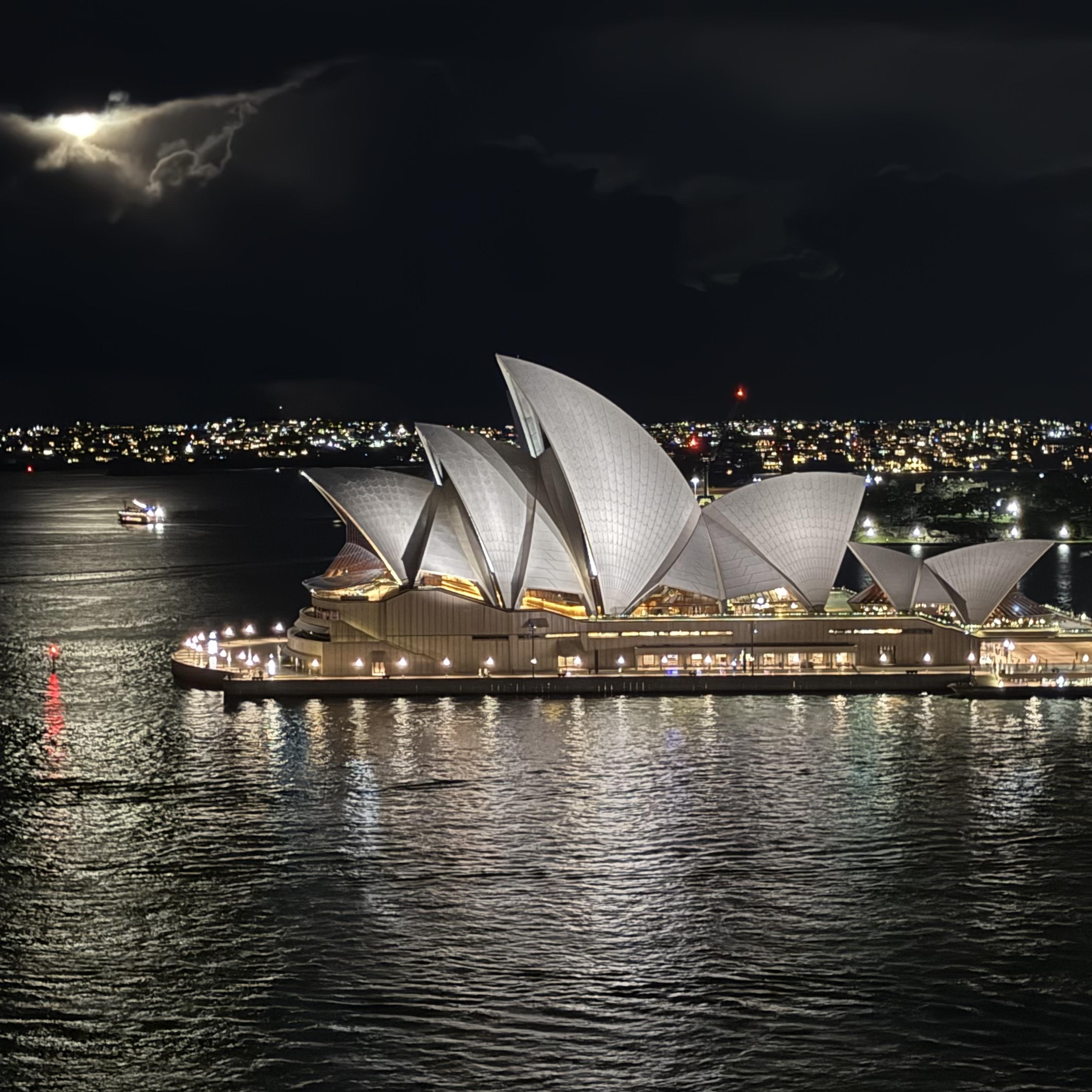 EP4: My Trip to Australia: Pictures Review episode artwork