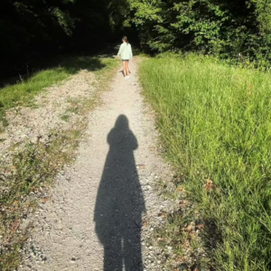 017. 作家、策展人曾琼：女儿已经长出了我的世界