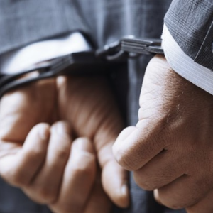 5年3任茅台董事长被查，“靠酒吃酒”腐败的根因何在？