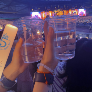 「嘘,听歌」我摸鱼听歌,那咋了