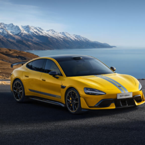 前瞻钱瞻-226. 小米SU7 Ultra 上市 52.99万元,雷军 这位社会化CEO身上我们能学到什么?