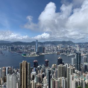 EP58 从荒岛到“寸土寸金”：香港的百年身世，如何被刻进中上环的街道里？